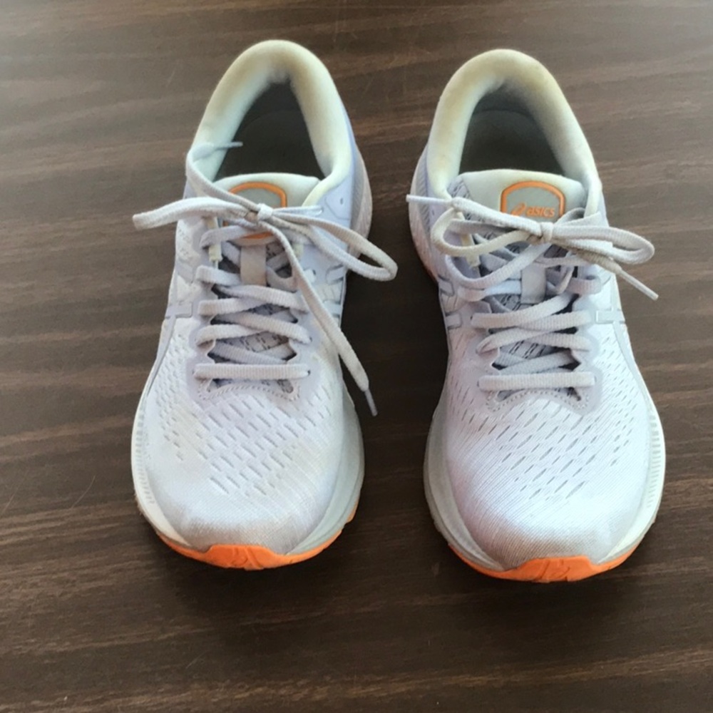 ASICS Gel-Kayano 27 women’s running shoe - used size 8